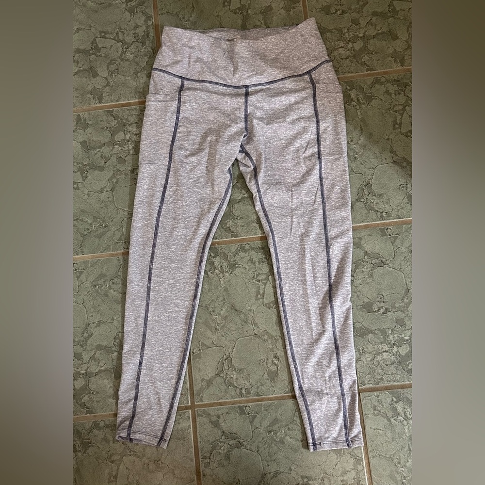 Woman’s leggings w/pockets